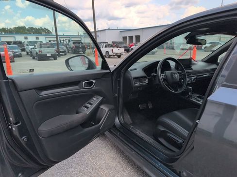 Used 2025 Honda Civic Sport image 12