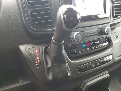 Used 2025 RAM ProMaster 2500 w/ Convenience Group FWD image 25