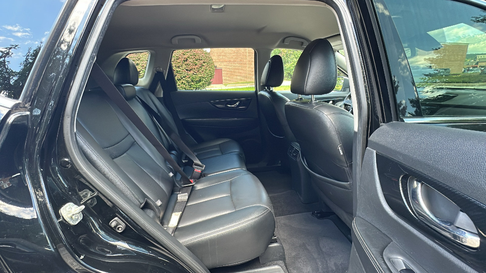 Used 2019 Nissan Rogue SL AWD/4WD image 25