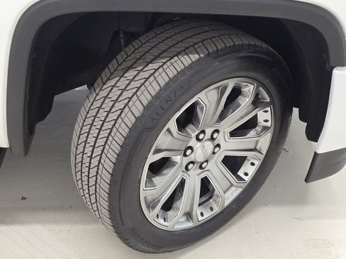 Used 2018 GMC Sierra 1500 Denali w/ Denali Ultimate Package AWD/4WD image 49