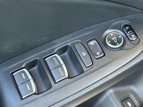 Used 2019 Honda Accord LX image 13