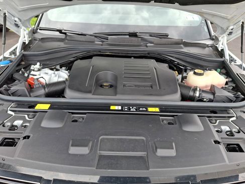 Used 2025 Land Rover Range Rover Sport AWD/4WD image 27