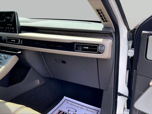Used 2020 Lincoln Aviator Grand Touring w/ Equipment Group 302A AWD/4WD image 17