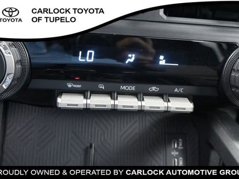 Used 2025 Toyota Tacoma TRD Sport AWD/4WD image 13