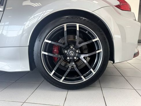 Used 2015 Nissan 370Z NISMO RWD image 54