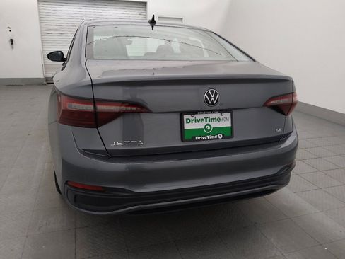 Used 2023 Volkswagen Jetta SE w/ Panoramic Sunroof Package FWD image 6