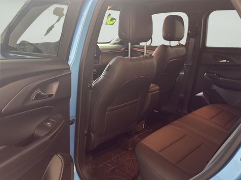 Used 2025 Chevrolet TrailBlazer RS w/ Convenience Package AWD/4WD image 9