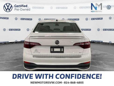 Used 2023 Volkswagen Jetta SE FWD image 4