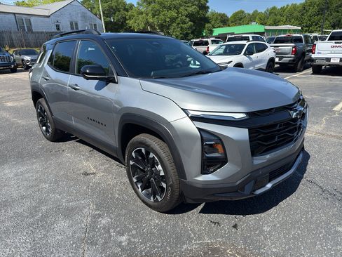 New 2026 Chevrolet Equinox RS w/ Convenience Package III FWD image 7