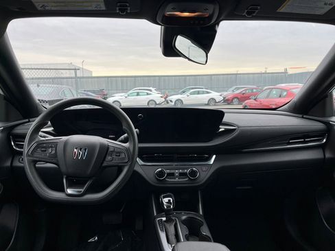 Used 2025 Buick Envista Preferred image 33