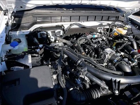 New 2025 Ford Bronco Badlands image 10