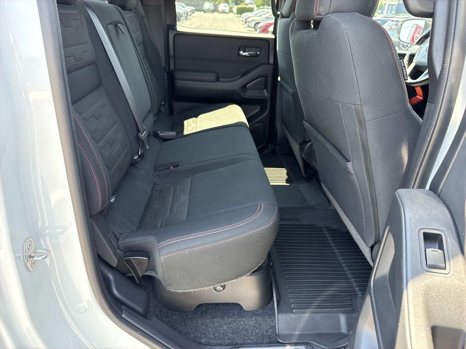 Used 2022 Nissan Frontier PRO-4X AWD/4WD image 26