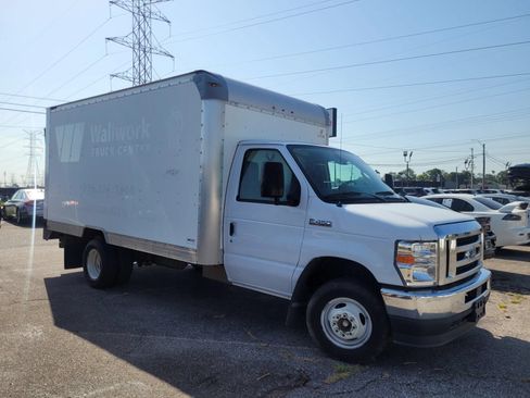 Used 2021 Ford E-450 and Econoline 450 Super Duty RWD image 7