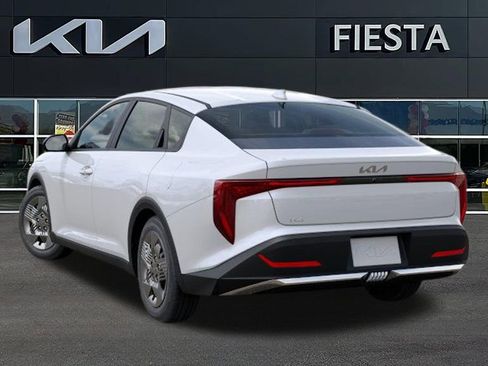 New 2026 Kia K4 LX image 4