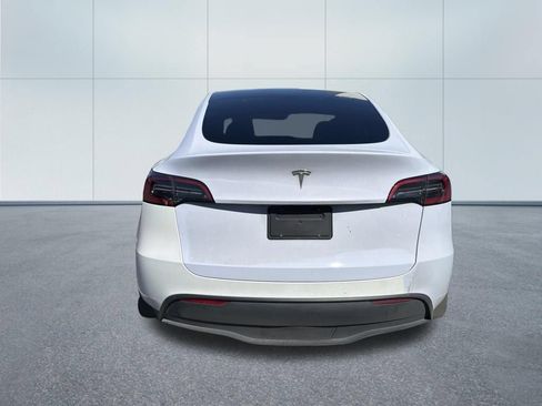 Used 2023 Tesla Model Y Long Range AWD/4WD image 8