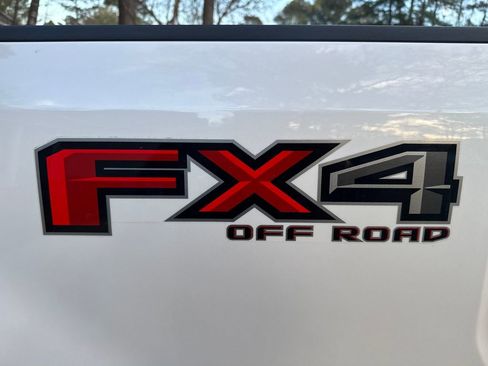 Used 2017 Ford F250 Lariat w/ Lariat Value Package image 13