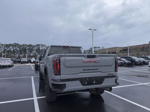 Used 2024 GMC Sierra 3500 AT4 w/ AT4 Premium Plus Package image 3