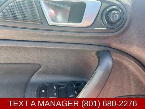 Used 2015 Ford Fiesta SE FWD image 12
