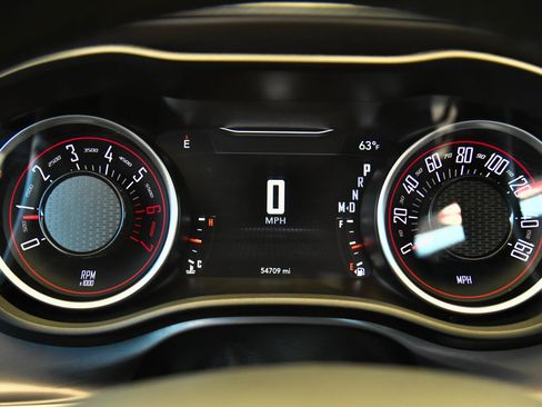 Used 2021 Dodge Challenger R/T image 27