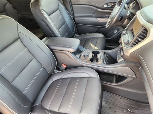 Used 2021 GMC Acadia Denali w/ Denali Technology Package image 14