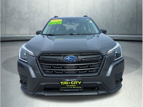 Used 2022 Subaru Forester Base image 11