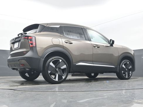 New 2026 Nissan Kicks SR image 28