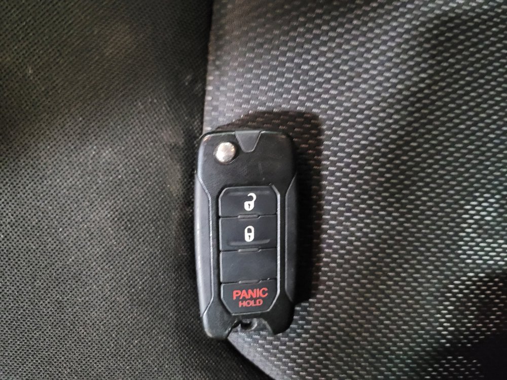 Used 2015 Jeep Renegade Sport w/ Power & Air Group AWD/4WD image 32