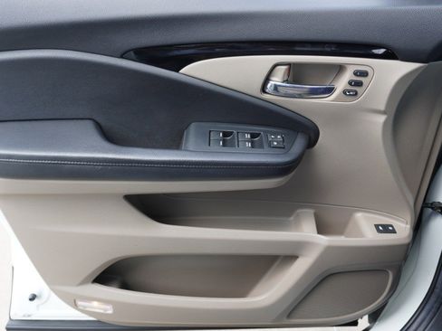 Used 2020 Honda Pilot Elite image 21