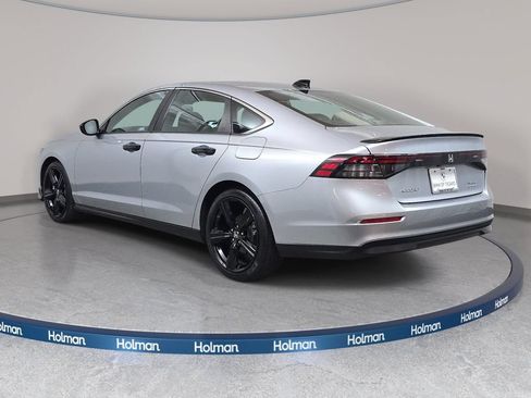 Used 2023 Honda Accord Sport image 8