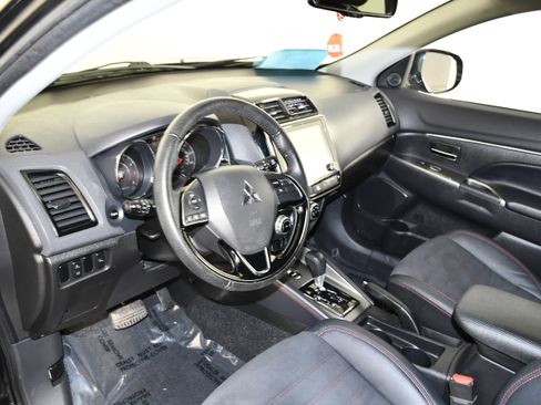 Used 2023 Mitsubishi Outlander Sport SE AWD/4WD image 36