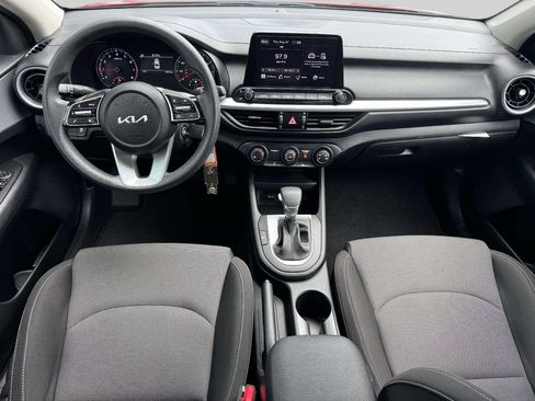 Used 2024 Kia Forte LXS w/ LXS Technology Package FWD image 11