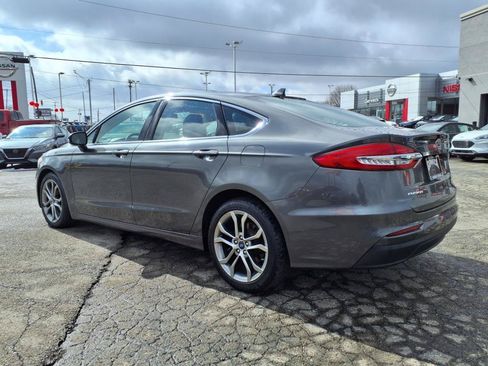 Used 2019 Ford Fusion SEL FWD image 4
