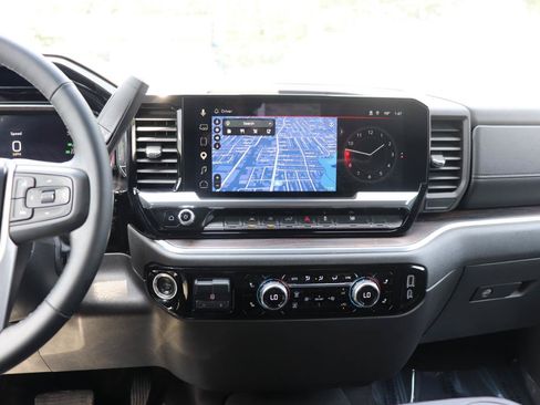 Used 2025 GMC Sierra 1500 SLT AWD/4WD image 19