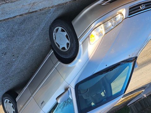 Used 2000 Toyota Camry LE image 19