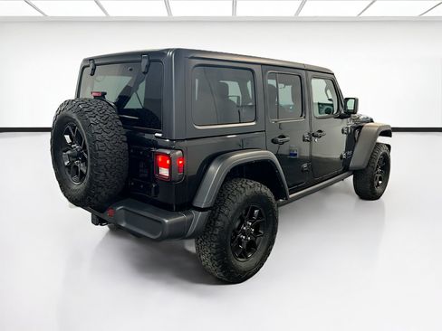 Used 2024 Jeep Wrangler Unlimited AWD/4WD image 4