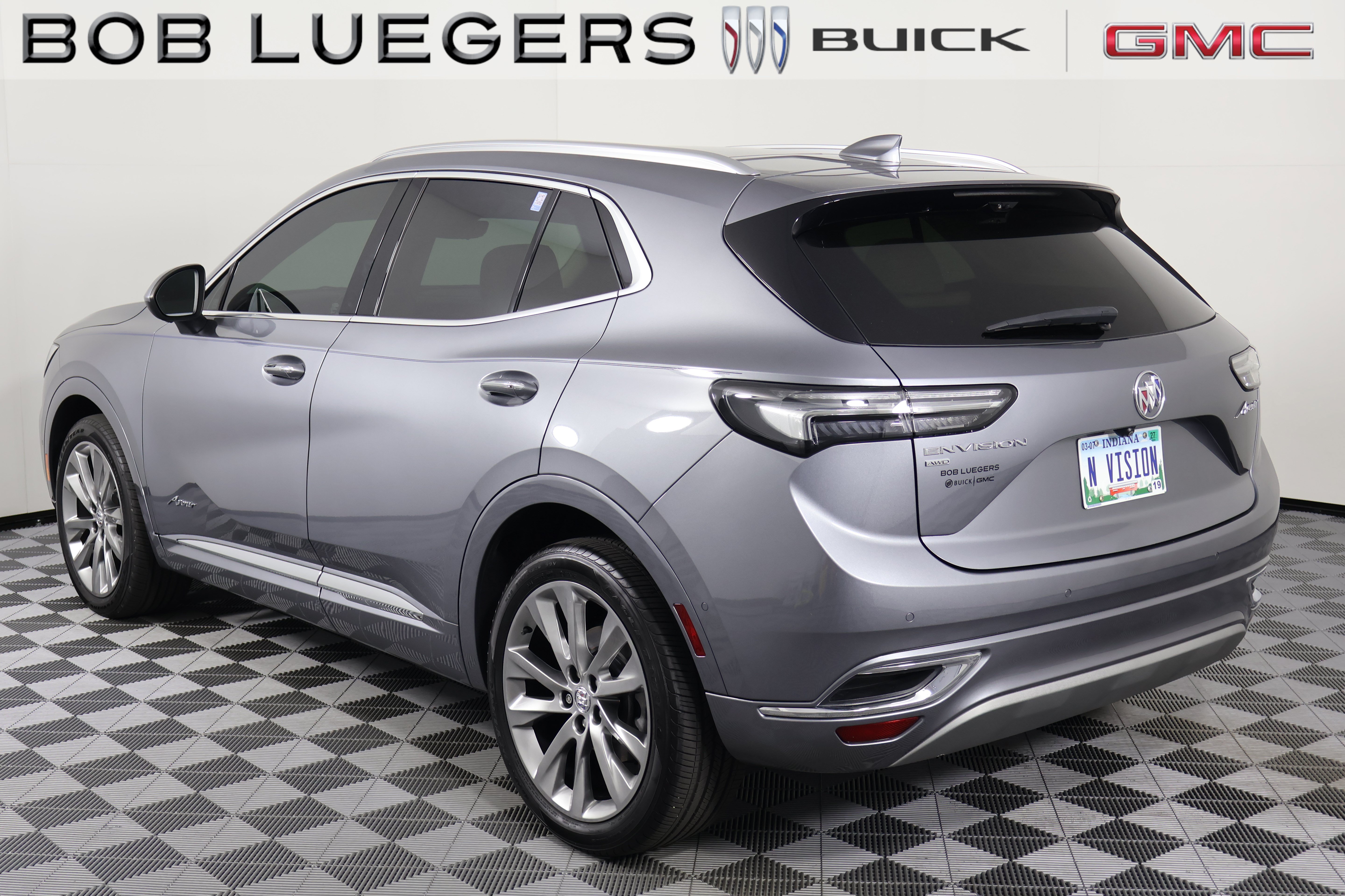 Used 2022 Buick Envision Avenir w/ Technology Package II AWD/4WD image 4