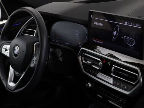 Certified 2025 BMW X4 xDrive30i AWD/4WD image 20