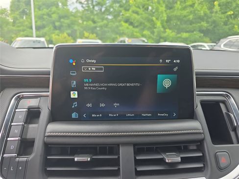 Used 2022 Chevrolet Suburban Premier AWD/4WD image 26