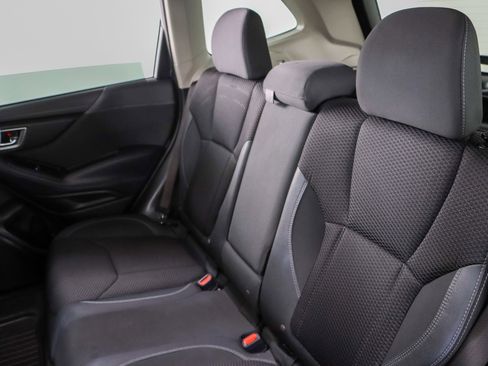 Used 2020 Subaru Forester Premium image 27