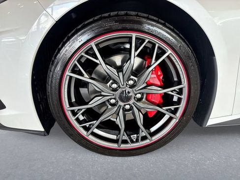Used 2023 Chevrolet Corvette Stingray Premium Cpe RWD image 10