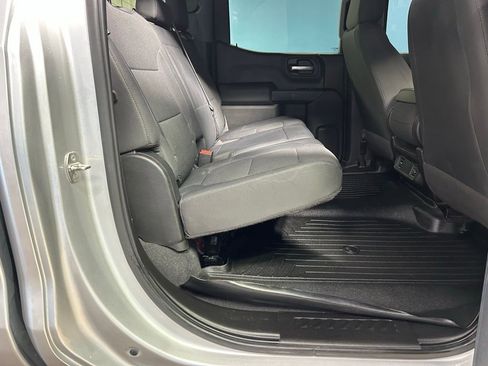 Used 2020 Chevrolet Silverado 1500 Custom w/ Custom Value Package image 39
