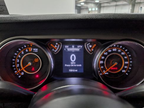 Used 2020 Jeep Wrangler Sport AWD/4WD image 15