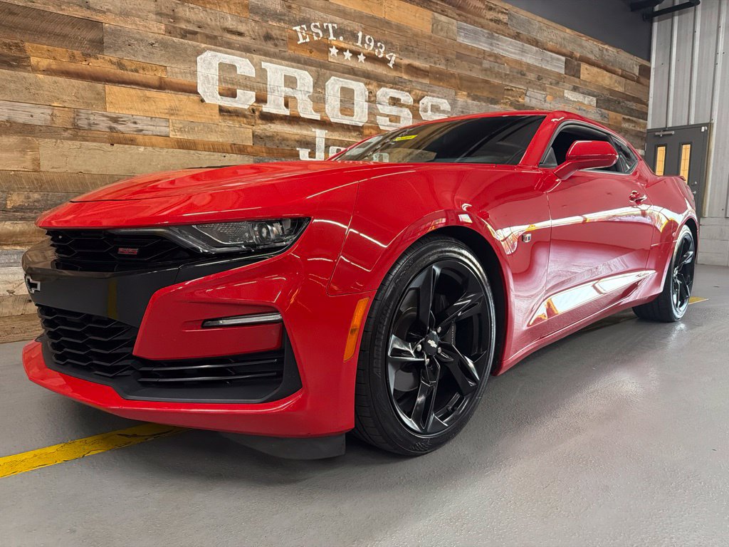 Used 2019 Chevrolet Camaro SS RWD image 2