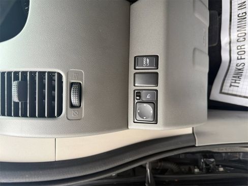 Used 2020 Nissan Frontier SV w/ Midnight Edition Floor Mats image 19