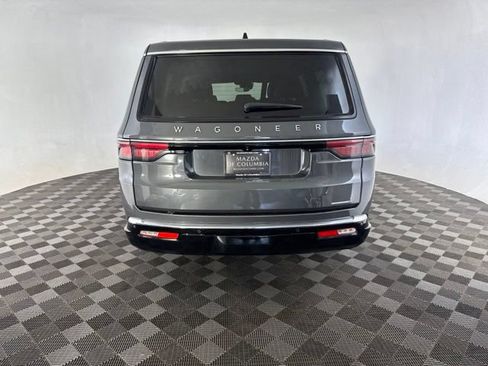 Used 2024 Jeep Wagoneer L Series II w/ Flexible Seating Group AWD/4WD image 6