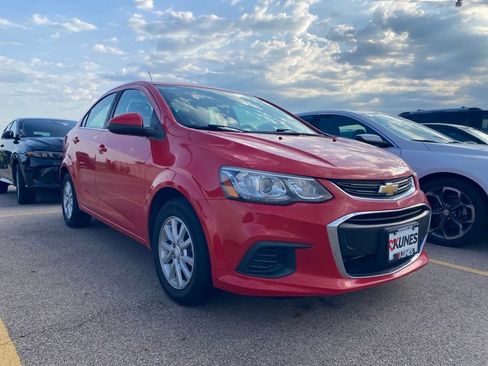Used 2017 Chevrolet Sonic LT FWD image 3