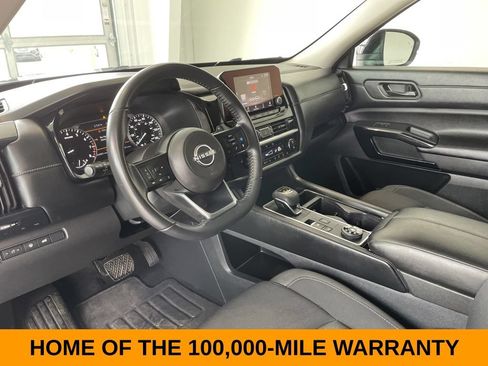 Used 2025 Nissan Pathfinder SV AWD/4WD image 11