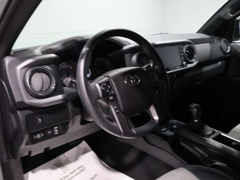 Certified 2022 Toyota Tacoma TRD Sport image 16