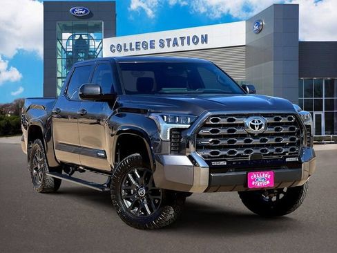 Used 2024 Toyota Tundra Platinum image 1