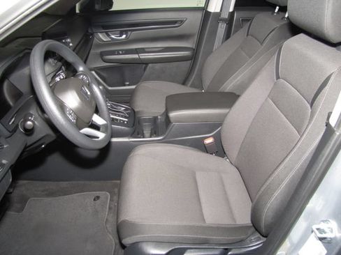 Used 2025 Honda CR-V LX image 8